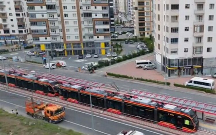 Kayseri’de yeni tramvay teste başladı Kayseri’de yeni tramvay teste başladı