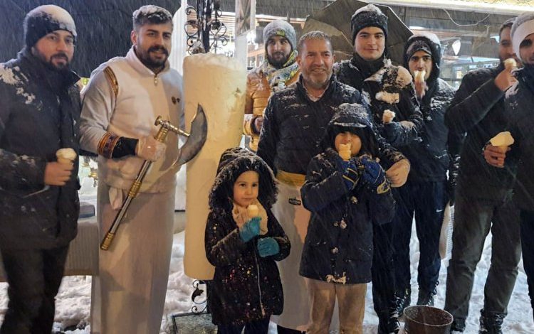 Kervan’dan kar altına dondurma şovu Kervan’dan kar altına dondurma şovu