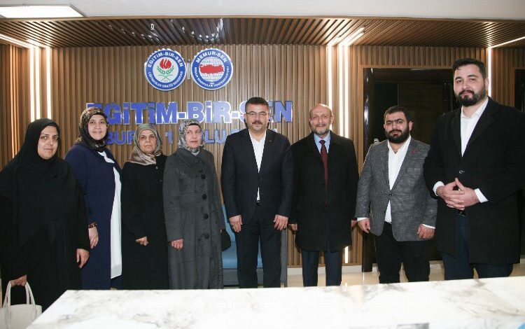 Bursa’da Saadet Partisi’nden Eğitim-Bir-Sen’e ziyaret