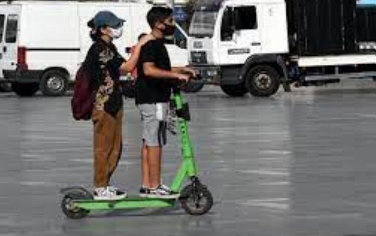 Beklenen oldu! E-skuter hız sınırı düşürüldü Beklenen oldu! E-skuter hız sınırı düşürüldü