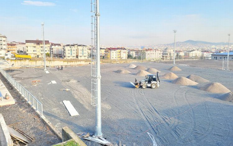 Kocaeli Darıca Nene Hatun çim serimine hazırlanıyor Kocaeli Darıca Nene Hatun çim serimine hazırlanıyor