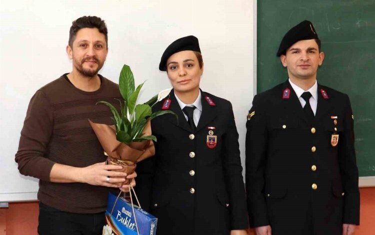 Ağrı Jandarması’ndan şehit yakını çğretmenlere ziyaret