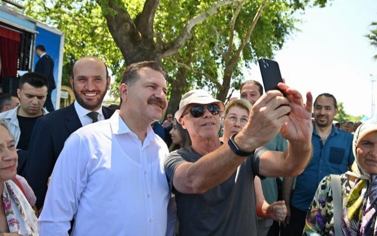 Erdek’e Yücel Yılmaz dokunuşu Erdek’e Yücel Yılmaz dokunuşu
