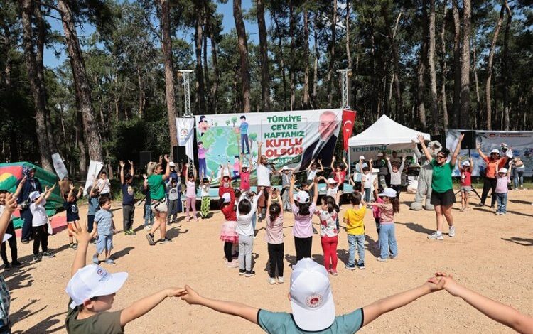 Çocuklar bu şenlikte doyasıya eğlendi