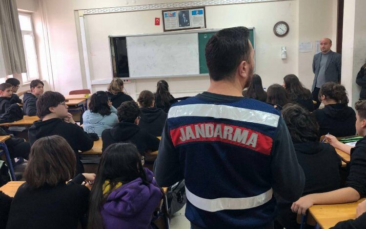 Jandarma’dan Keşan’da öğrencilere siber suç farkındalığı