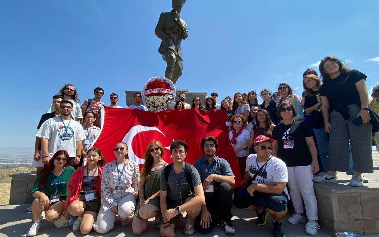 ÇYDD Büyük Taarruz’un 101.yılını Afyonkarahisar’da kutladı ÇYDD Büyük Taarruz’un 101.yılını Afyonkarahisar’da kutladı