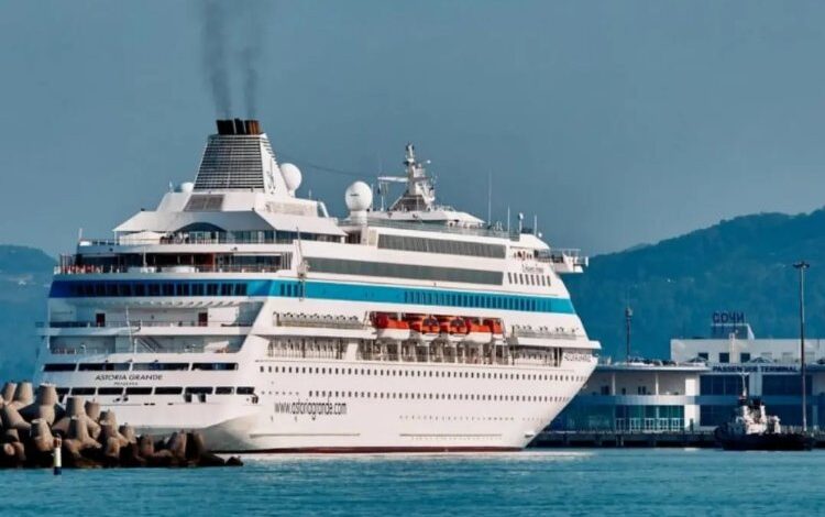 Kruvaziyerde Kuşadası başı çekiyor, İstanbul takipte! Kruvaziyerde Kuşadası başı çekiyor, İstanbul takipte!