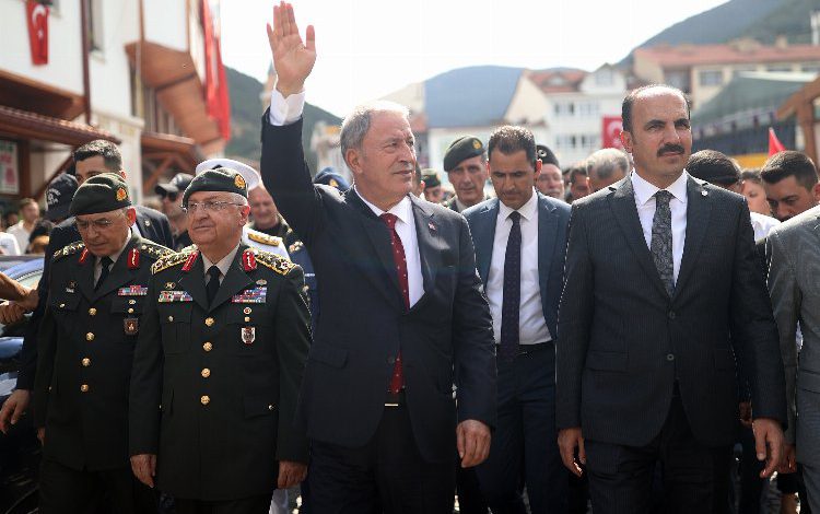 Bakan Akar ‘Onur Günü’ etkinliklerinde