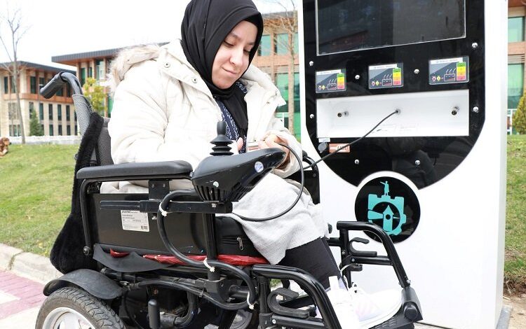 Kocaeli Şehir Hastanesi’ne akülü şarj istasyonu Kocaeli Şehir Hastanesi’ne akülü şarj istasyonu