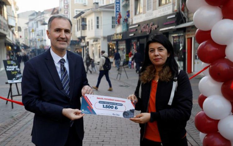 Bursa İnegöl’de dereceye giren fotoğraflar sergilendi Bursa İnegöl’de dereceye giren fotoğraflar sergilendi