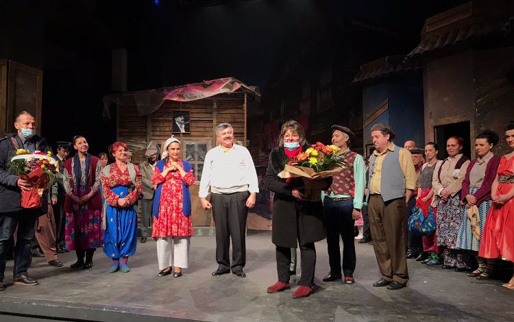 Bursa Devlet Tiyatrosu Edirne’de sahne aldı Bursa Devlet Tiyatrosu Edirne’de sahne aldı