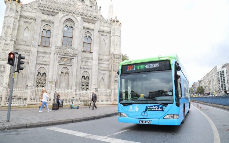 Elektrikli otobüs İstanbul sokaklarında Elektrikli otobüs İstanbul sokaklarında