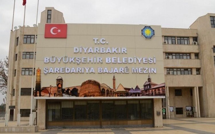 Diyarbakır’da ihtiyaç sahiplerine yardımlar sürüyor