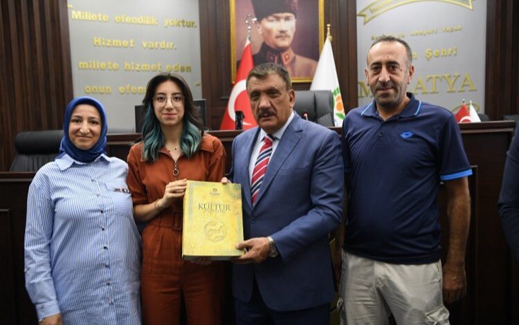 Malatyalı başarı öğrencilere ‘büyük’ tebrik