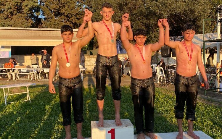 İzmitli pehlivanlar Yalova’da madalyaları topladı İzmitli pehlivanlar Yalova’da madalyaları topladı