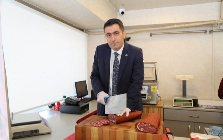 YRP’li adaylar pastırmanın başkentinde üreticileri dinledi YRP’li adaylar pastırmanın başkentinde üreticileri dinledi