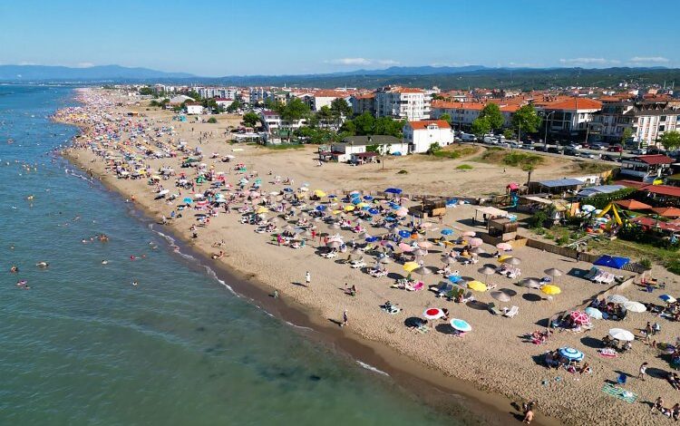 Sakarya’dan tatilcilere uyarı: O tarihte dalga boyuna dikkat!
