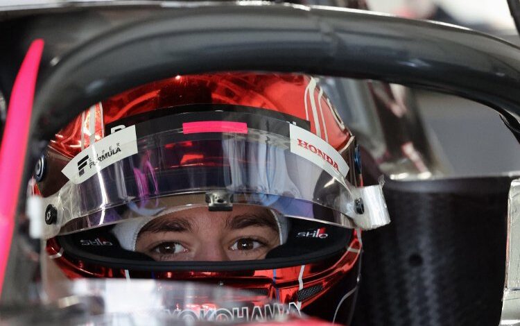 Cem Bölükbaşı piste çıkıyor