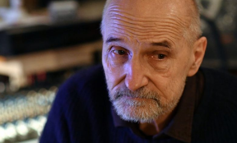 Ünlü şarkıcı Koronavirüs’e yenildi Ünlü şarkıcı Koronavirüs’e yenildi