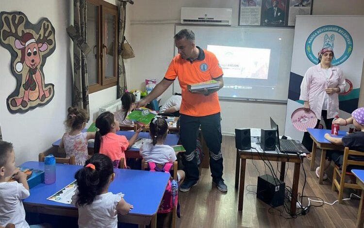 Manisalı miniklere doğa sevgisi aşılanıyor Manisalı miniklere doğa sevgisi aşılanıyor