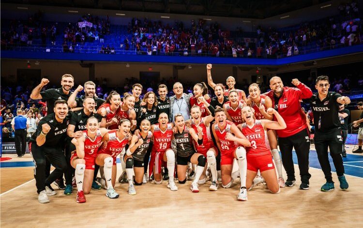 Filenin sultanları tarih yazıyor: Milletler Ligi’nde finaldeyiz Filenin sultanları tarih yazıyor: Milletler Ligi’nde finaldeyiz