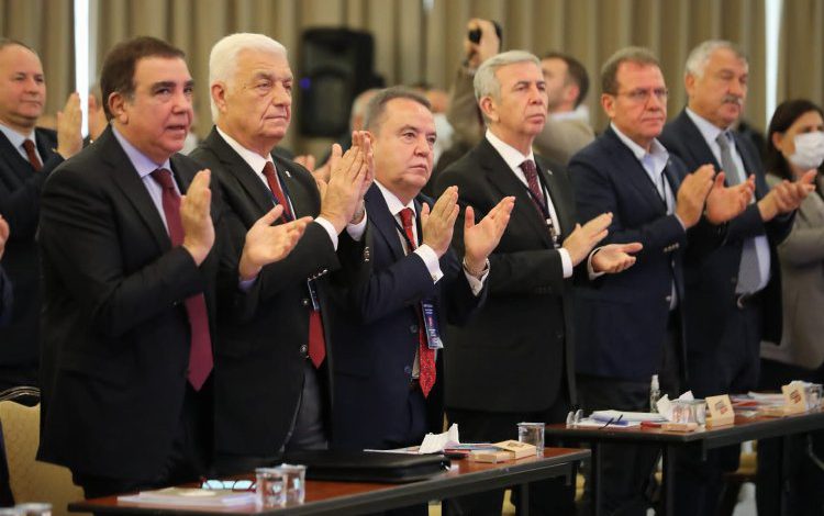 Başkan Gürün: ” Yerel yönetimler olarak vatandaşın yanınzdayız” Başkan Gürün: ” Yerel yönetimler olarak vatandaşın yanınzdayız”