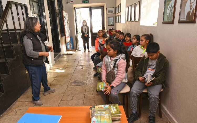 İzmir Karabağlar’dan çocuklara ara tatil armağanı İzmir Karabağlar’dan çocuklara ara tatil armağanı