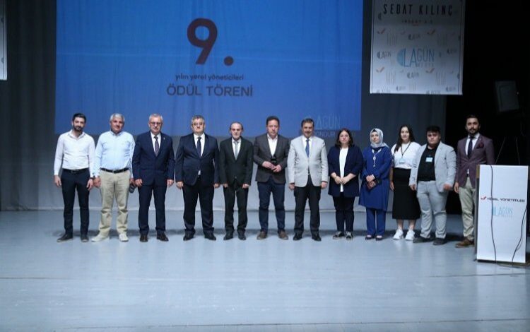 Memduh Büyükkılıç’a sosyal belediyecilik ödülü