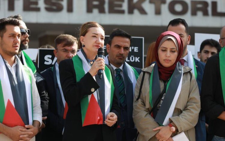 Dokuz Eylül’de İsrail mallarına boykot!