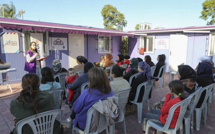 Adana Mor Yerleşke’de Kadına Şiddetle Mücadele Atölyesi Adana Mor Yerleşke’de Kadına Şiddetle Mücadele Atölyesi