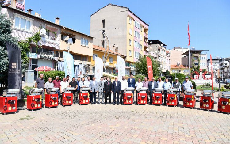 Kırsal mahallelere salça makinesi