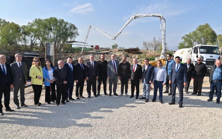 Manisa’da Yılmaz Köprüsü’ne yerinde inceleme Manisa’da Yılmaz Köprüsü’ne yerinde inceleme