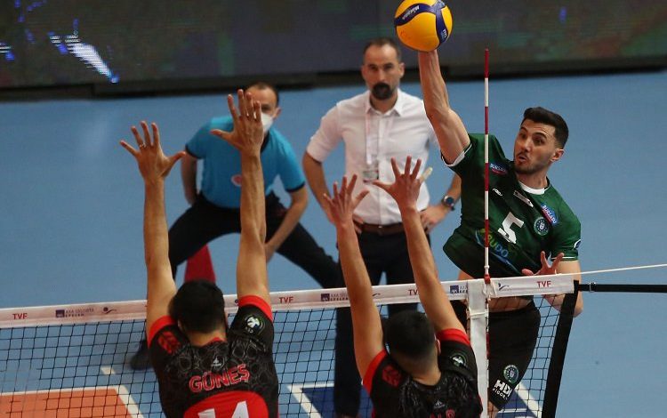 Bursa Büyükşehir Ziraat’e takıldı Bursa Büyükşehir Ziraat’e takıldı