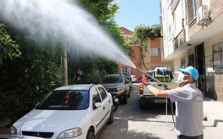 Manisa’da haşereyle mücadele sürüyor Manisa’da haşereyle mücadele sürüyor