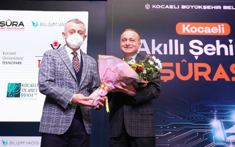 ‘Akıllı şehircilik uygulamaları insanı mutlu etmelidir’ ‘Akıllı şehircilik uygulamaları insanı mutlu etmelidir’