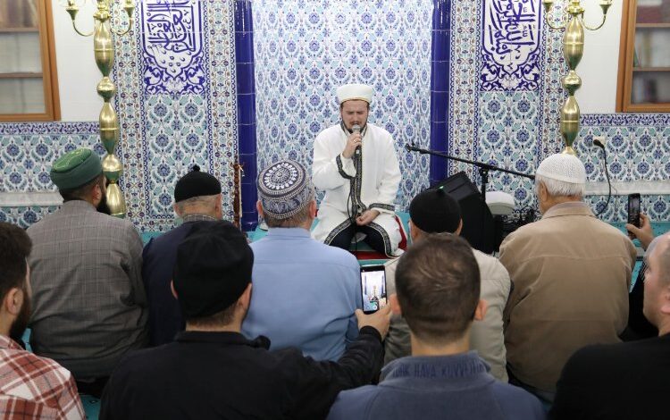 Hafız Osman Bostancı’dan İnegöl’de teravih buluşması