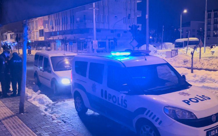 Adıyaman’da kartopu tartışması! Adıyaman’da kartopu tartışması!