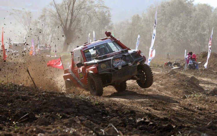 Off Road’da adrenalin tavan yaptı Off Road’da adrenalin tavan yaptı