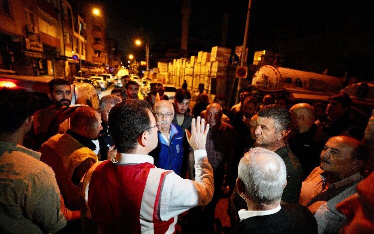 İstanbul Büyükşehir Belediyesi 2 bini aşkın personel ve araçla sahada İstanbul Büyükşehir Belediyesi 2 bini aşkın personel ve araçla sahada