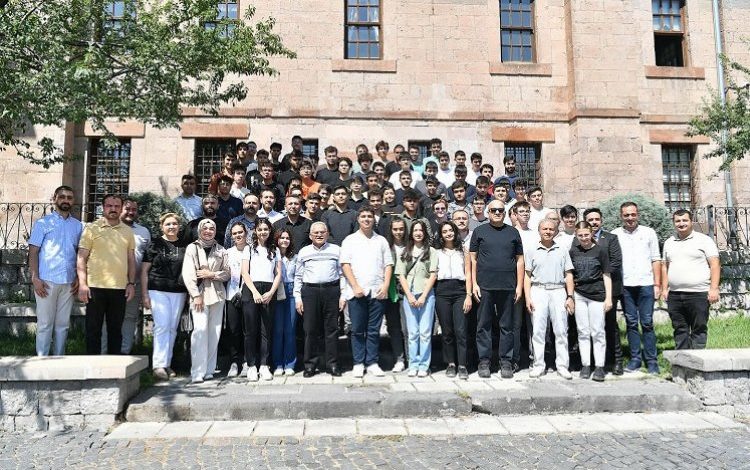 KAYMEK Matematik Kampı’nda sertifika zamanı KAYMEK Matematik Kampı’nda sertifika zamanı