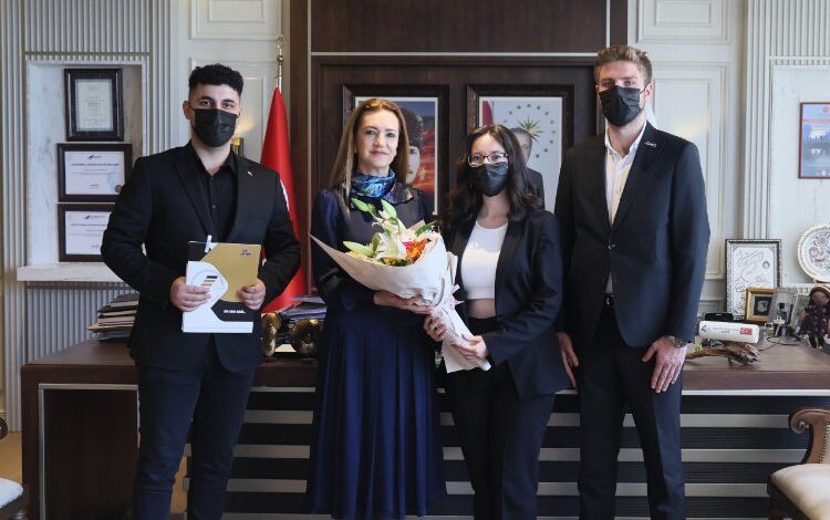 DEÜ İşletme Öğrenci Topluluğu’na üç ödül