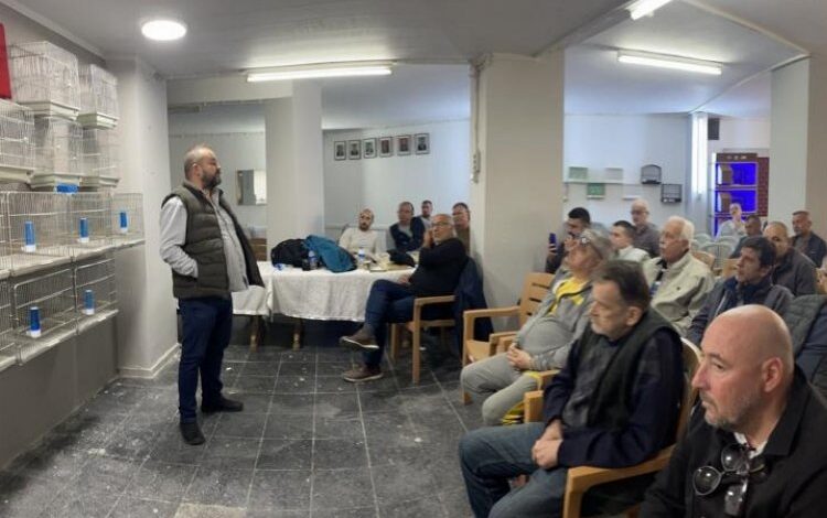 Kanarya yetiştiriciliği seminerine yoğun ilgi Kanarya yetiştiriciliği seminerine yoğun ilgi