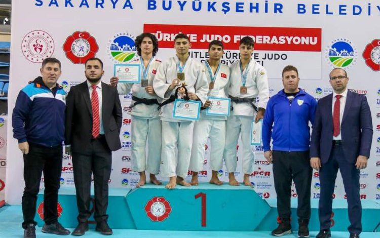 Bursa Osmangazili judocular ‘Ümitler’e damga vurdu Bursa Osmangazili judocular ‘Ümitler’e damga vurdu
