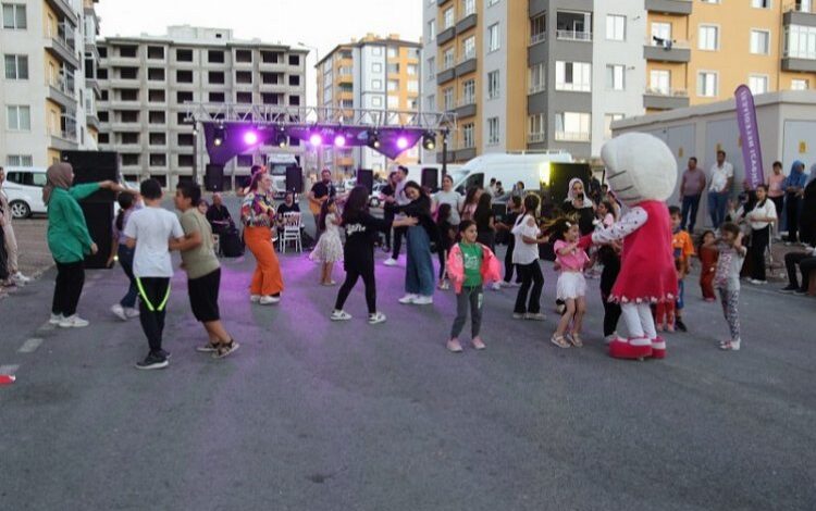 Kayseri Melikgazi’de mahalle buluşmaları başladı Kayseri Melikgazi’de mahalle buluşmaları başladı