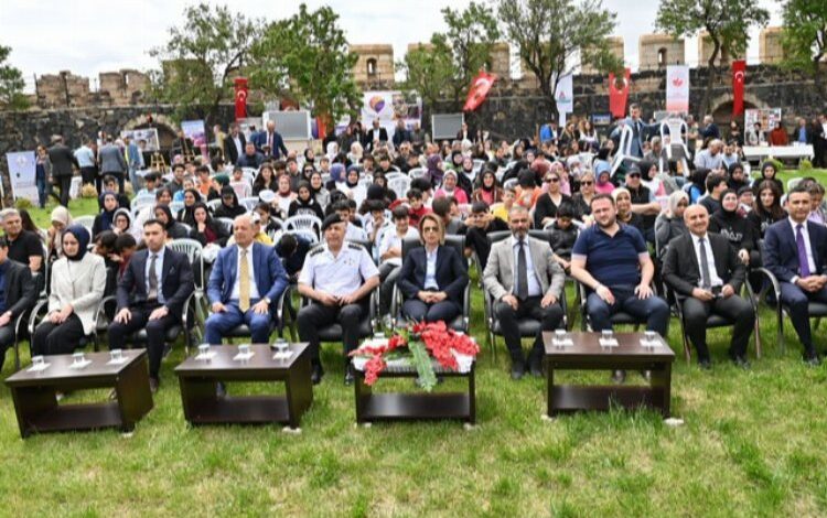 Kapadokya’yı öğrenci ordusu gezdi