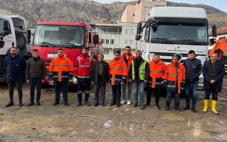 İzmit’in iş makinaları afet bölgesinde