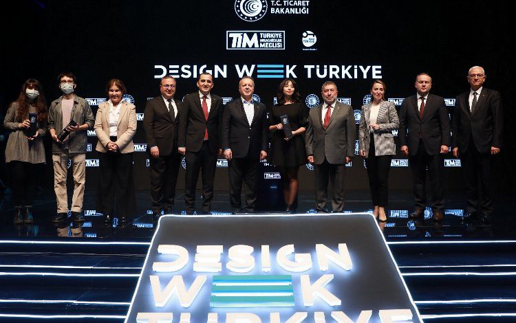 Endüstriyel tasarımlar ödüllendirildi Endüstriyel tasarımlar ödüllendirildi