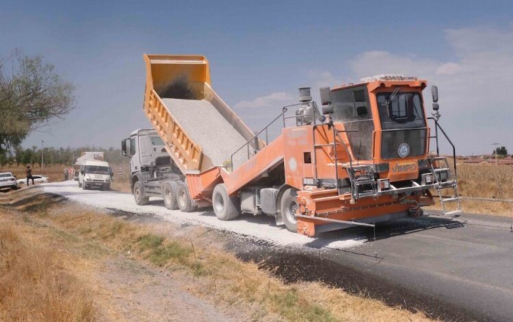 Kırsal yollarda yoğun çalışma Kırsal yollarda yoğun çalışma