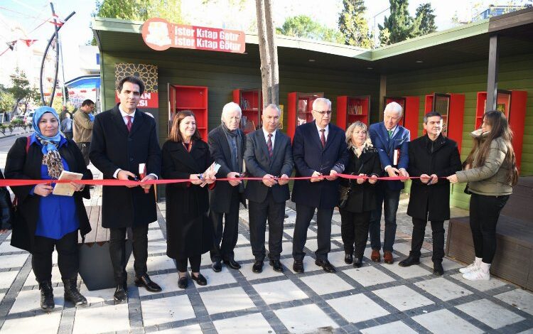 Keşan Lisesi mezunlarından 55. yıl buluşması…. Keşan Lisesi’nde Cadde Kütüphanesi açıldı