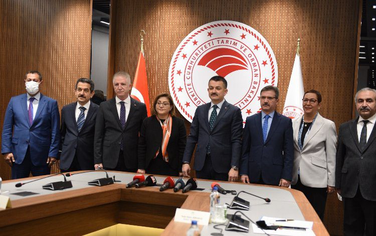 Gaziantep’te hayvan yetiştiricilerine 2,8 milyon liralık aşı desteği Gaziantep’te hayvan yetiştiricilerine 2,8 milyon liralık aşı desteği